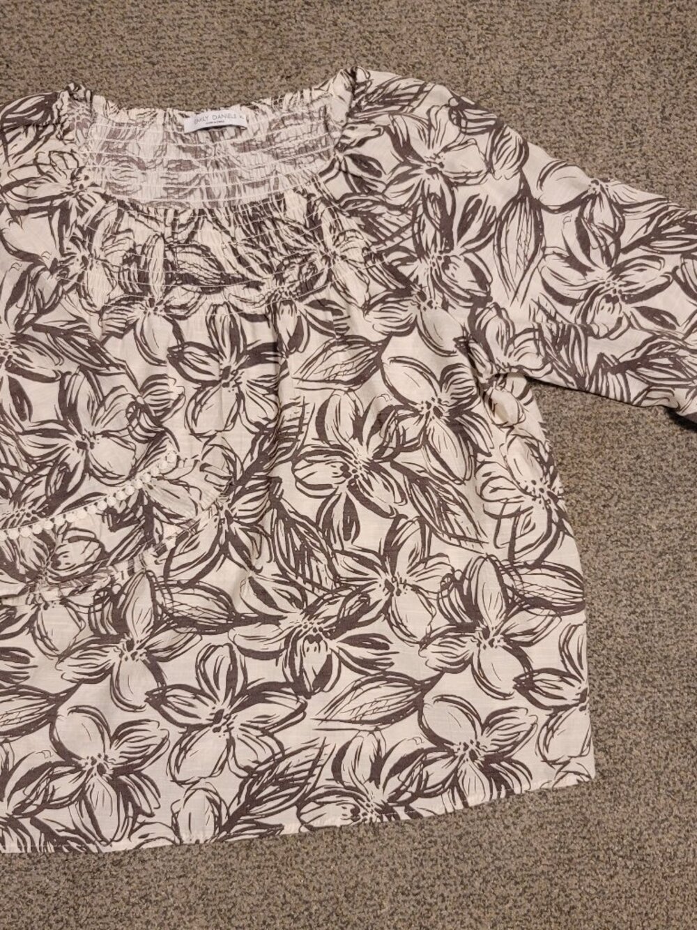 Emily Daniels Sketch Floral Smocked Peasant Blouse XL Taupe Brown Cream